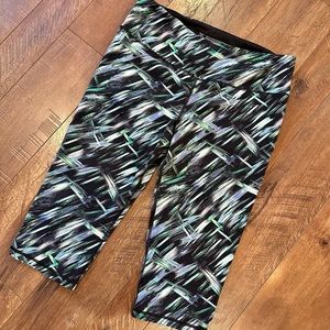 VSX VICTORIA’S SECRET SPORT Knockout by Victoria’s Secret Crop Workout Leggings